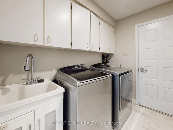 Photo 35 at 24 Normandy Crescent, Harding, Richmond Hill