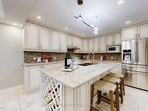 Photo 7 at 24 Normandy Crescent, Harding, Richmond Hill