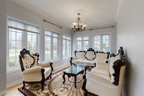 Photo 9 at 75 Gloria Crescent, Williamsburg, Whitby