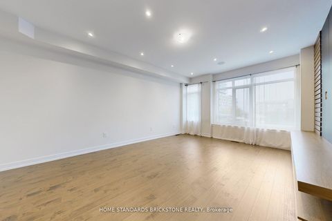 Photo 2 at 215 Salterton Circle, Rural Vaughan, Vaughan