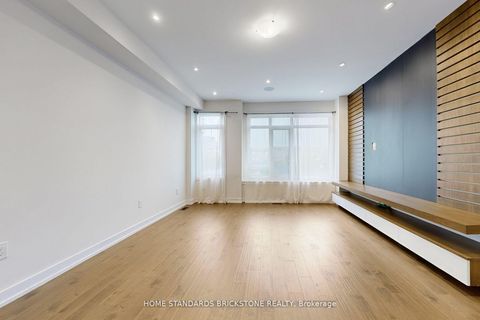 Photo 3 at 215 Salterton Circle, Rural Vaughan, Vaughan