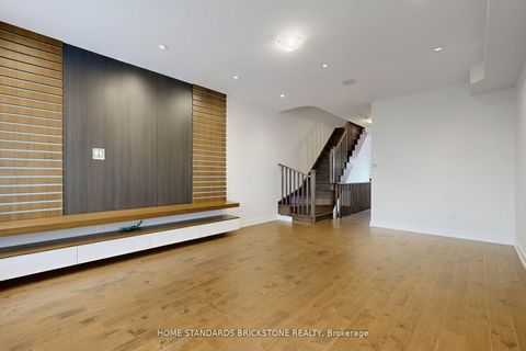 Photo 5 at 215 Salterton Circle, Rural Vaughan, Vaughan