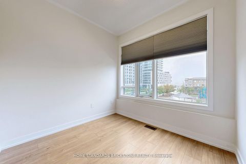 Photo 27 at 215 Salterton Circle, Rural Vaughan, Vaughan