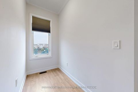 Photo 33 at 215 Salterton Circle, Rural Vaughan, Vaughan