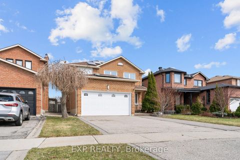 Photo 1 at 27 Via Nova Drive, East Woodbridge, Vaughan