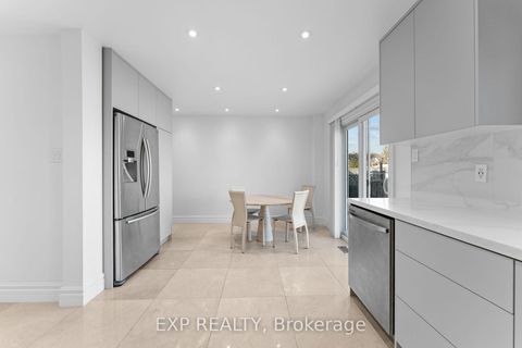 Photo 12 at 27 Via Nova Drive, East Woodbridge, Vaughan