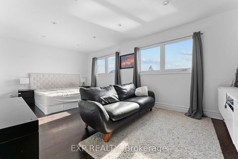 Photo 20 at 27 Via Nova Drive, East Woodbridge, Vaughan