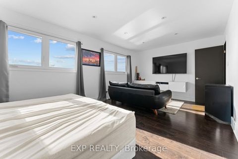 Photo 21 at 27 Via Nova Drive, East Woodbridge, Vaughan