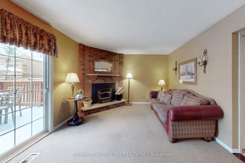 Photo 13 at 38 Gilbank Drive, Aurora Heights, Aurora