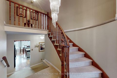 Photo 24 at 38 Gilbank Drive, Aurora Heights, Aurora