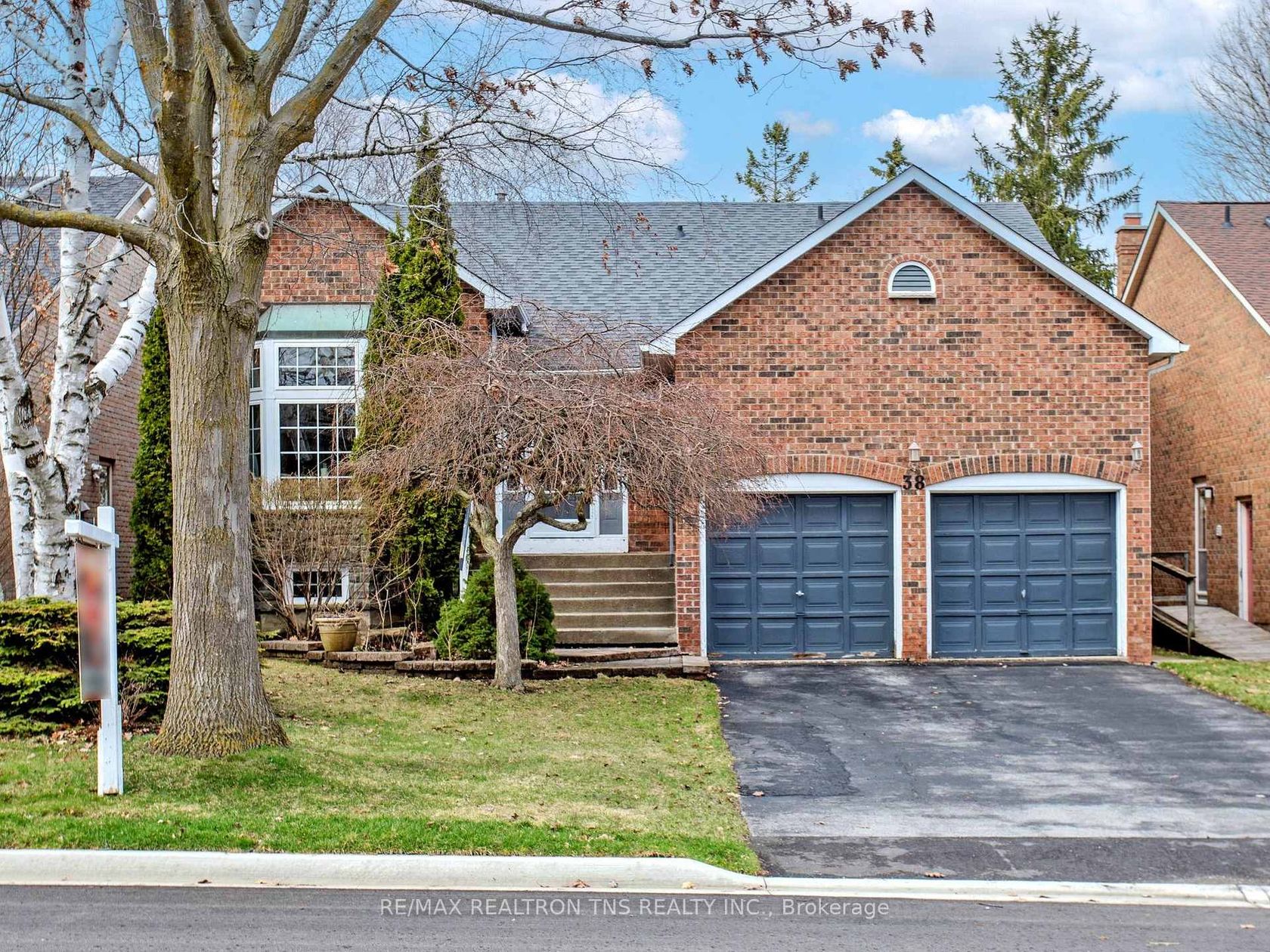 38 Gilbank Drive, Aurora Heights, Aurora photo 3