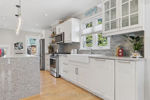 Photo 9 at 66 Ninth Street, New Toronto, Toronto