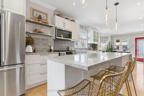 Photo 11 at 66 Ninth Street, New Toronto, Toronto