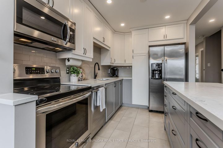 Photo 13 at 71 - 528 Sheraton Road, Appleby, Burlington