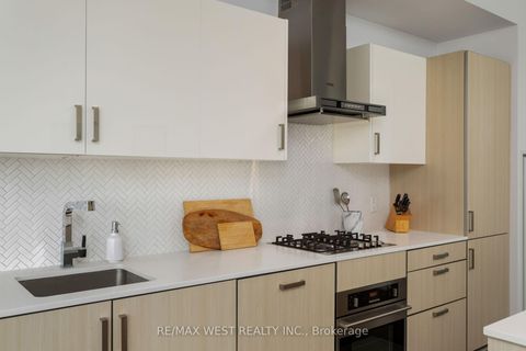 Photo 12 at 603 - 36 Howard Park Avenue, Roncesvalles, Toronto