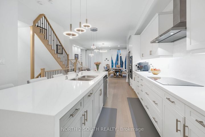 Photo 11 at 25 Aylin Crescent, Patterson, Vaughan