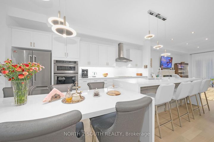 Photo 12 at 25 Aylin Crescent, Patterson, Vaughan