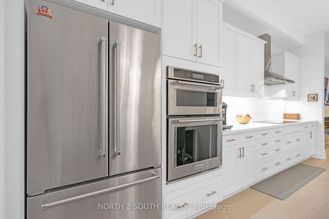 Photo 14 at 25 Aylin Crescent, Patterson, Vaughan