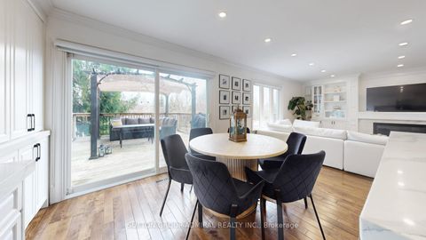 Photo 16 at 8 Colleen Street, Yorkhill, Vaughan