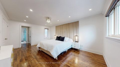 Photo 24 at 8 Colleen Street, Yorkhill, Vaughan