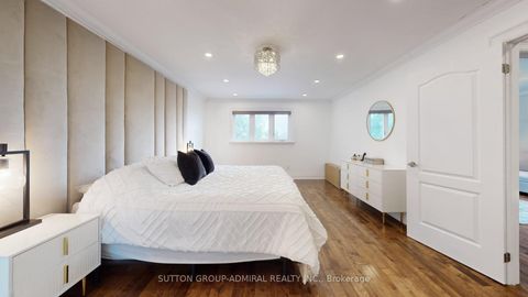 Photo 25 at 8 Colleen Street, Yorkhill, Vaughan