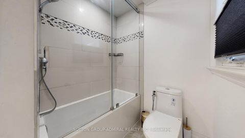 Photo 32 at 8 Colleen Street, Yorkhill, Vaughan