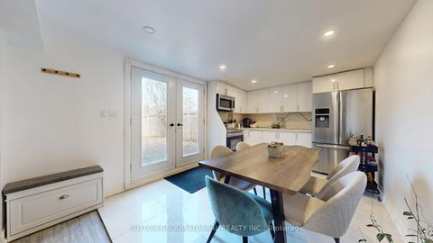 Photo 41 at 8 Colleen Street, Yorkhill, Vaughan