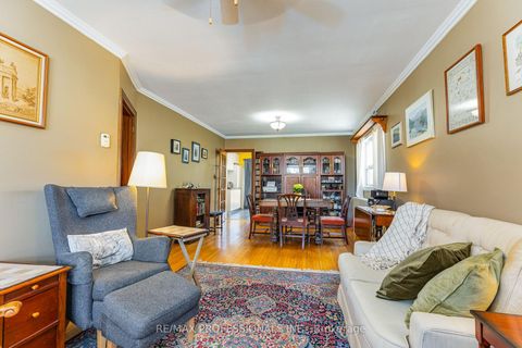 Photo 5 at 9 Orley Avenue, Lumsden, Toronto