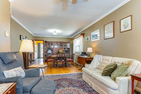 Photo 6 at 9 Orley Avenue, Lumsden, Toronto