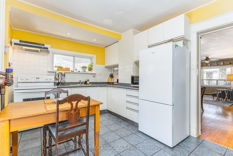 Photo 11 at 9 Orley Avenue, Lumsden, Toronto