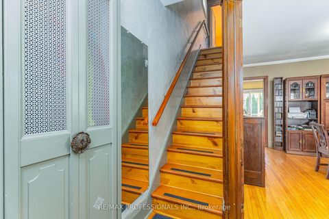 Photo 12 at 9 Orley Avenue, Lumsden, Toronto