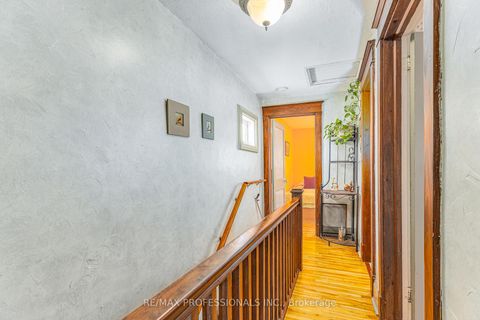 Photo 14 at 9 Orley Avenue, Lumsden, Toronto
