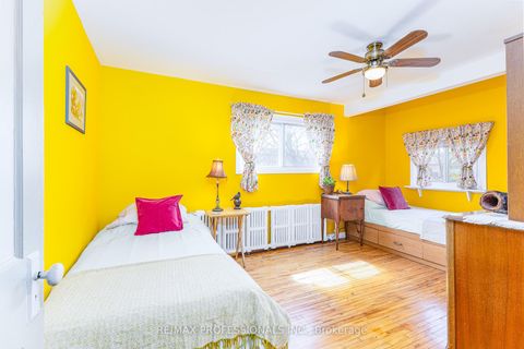 Photo 15 at 9 Orley Avenue, Lumsden, Toronto