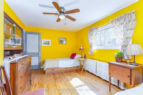 Photo 16 at 9 Orley Avenue, Lumsden, Toronto