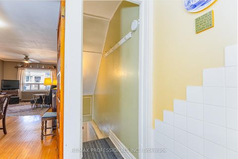Photo 21 at 9 Orley Avenue, Lumsden, Toronto