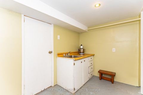 Photo 23 at 9 Orley Avenue, Lumsden, Toronto