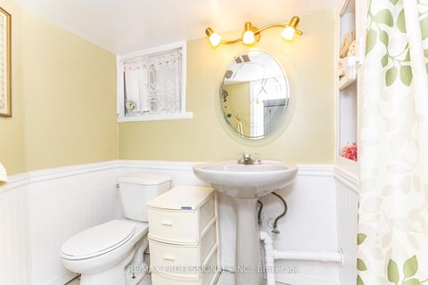 Photo 24 at 9 Orley Avenue, Lumsden, Toronto