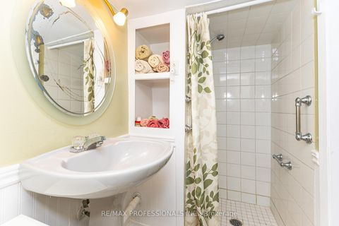 Photo 25 at 9 Orley Avenue, Lumsden, Toronto