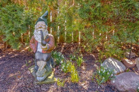 Photo 35 at 9 Orley Avenue, Lumsden, Toronto