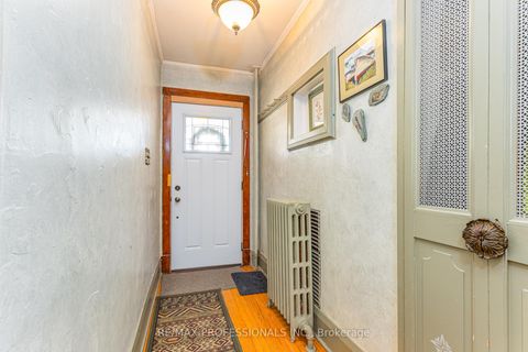 Photo 42 at 9 Orley Avenue, Lumsden, Toronto