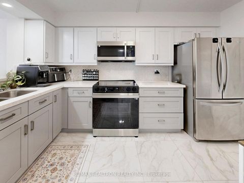 Photo 5 at 406 - 120 Promenade Circle, Brownridge, Vaughan