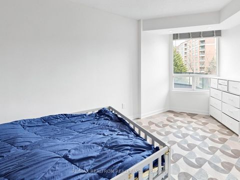 Photo 14 at 406 - 120 Promenade Circle, Brownridge, Vaughan