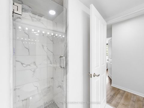 Photo 17 at 406 - 120 Promenade Circle, Brownridge, Vaughan