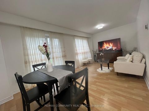 Photo 4 at 284 Sprucewood Court, L'Amoreaux, Toronto