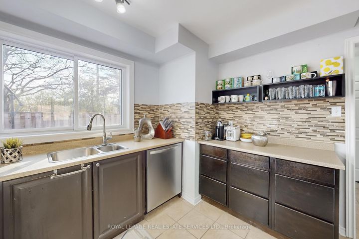 Photo 18 at 25 - 3001 Centennial Drive, Palmer, Burlington