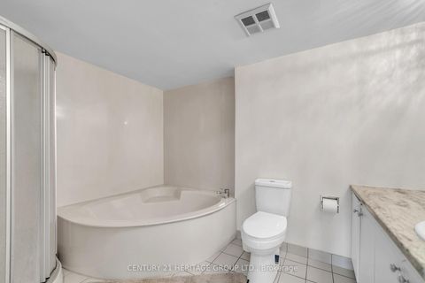 Photo 29 at 806 - 30 Harding Boulevard W, North Richvale, Richmond Hill