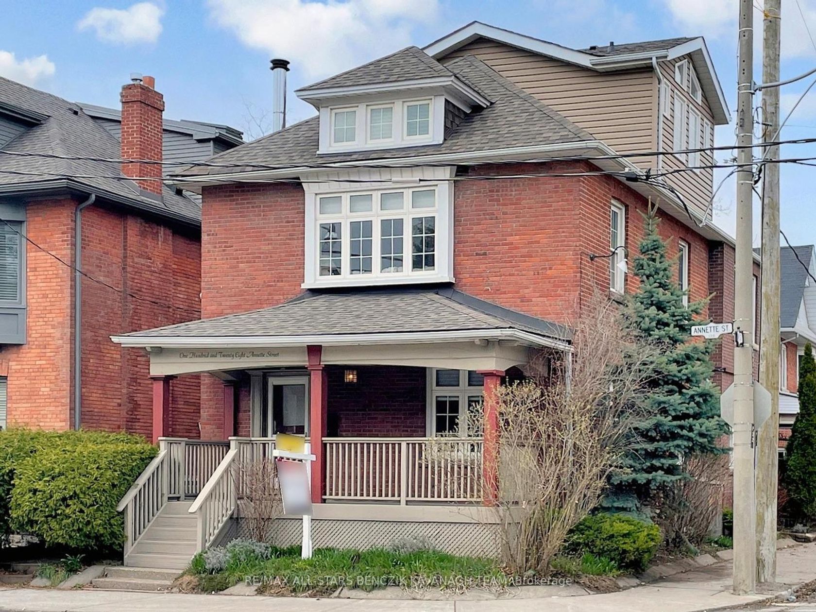 128 Annette Street, Junction Area, Toronto photo number 2