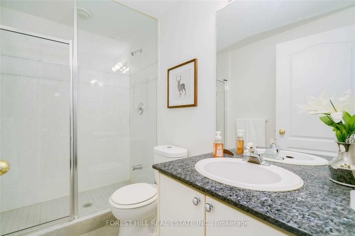 Photo 17 at 103 - 9 Greenbriar Road, Bayview Village, Toronto