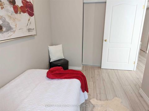 Photo 16 at 103 - 9 Greenbriar Road, Bayview Village, Toronto