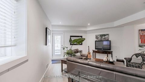 Photo 32 at 12 Elaine Lennox Court, Rouge E11, Toronto